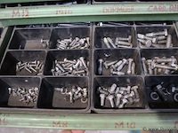Magazijnstelling v.v. laden incl. bevestigingsmateriaal o.a. ringen, bouten & moeren - afbeelding 6 van  8