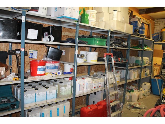 Magazijnstellingen bestaande uit 22 staanders 62 x 210 cm en ruim 80 legbladen 60 x 100 cm. let op! afhalen... - afbeelding 2 van  4