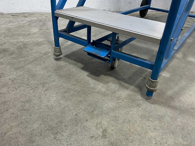 Magazijntrap - afbeelding 2 van  2