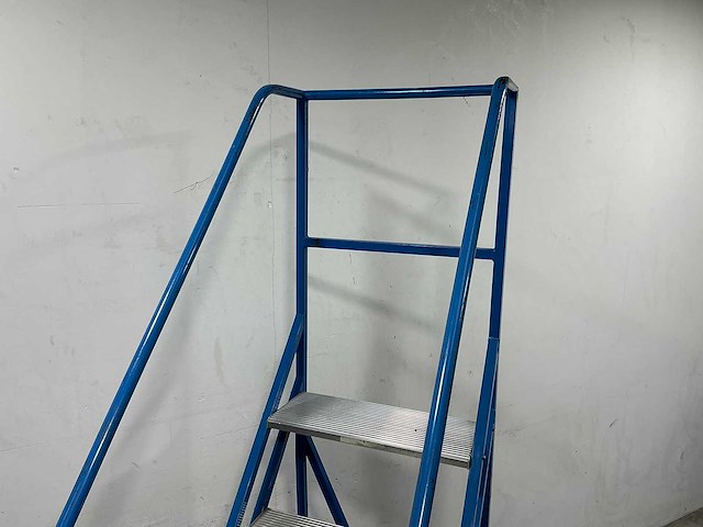 Magazijntrap - afbeelding 2 van  3