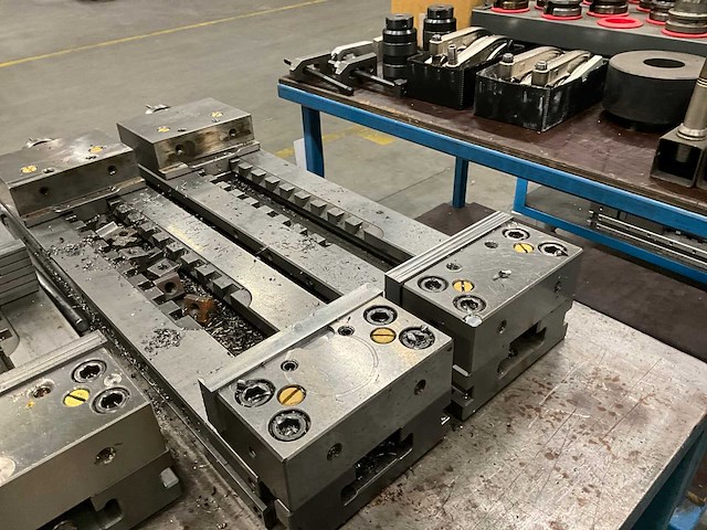 Magazijnwagen en machineklem - afbeelding 7 van  8