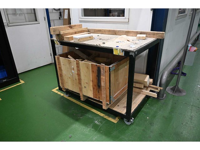 Magazijnwagen inclusief inhoud machine opvulhout - afbeelding 1 van  4