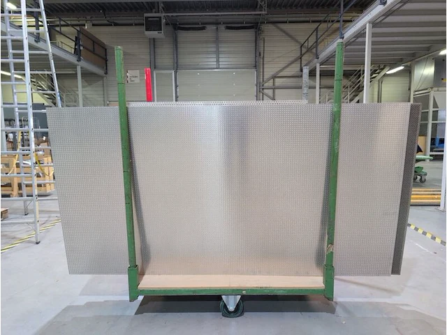 Magazijnwagen met diverse traanplaten - afbeelding 3 van  5