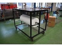 Magazijnwagen met folierolhouder - afbeelding 1 van  3