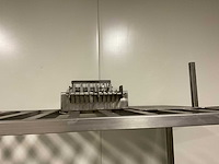 Magazijnwagen met inhoud - afbeelding 7 van  15