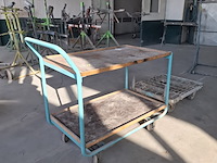 Magazijnwagen met transporthondje - afbeelding 3 van  4