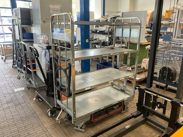 Magazijnwagen - afbeelding 1 van  6