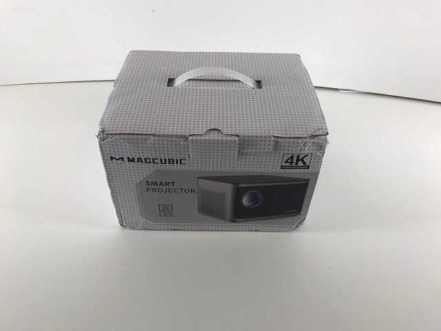 Magcubic (hy350) 13000 lumens lcd smart projector (new) - afbeelding 1 van  11