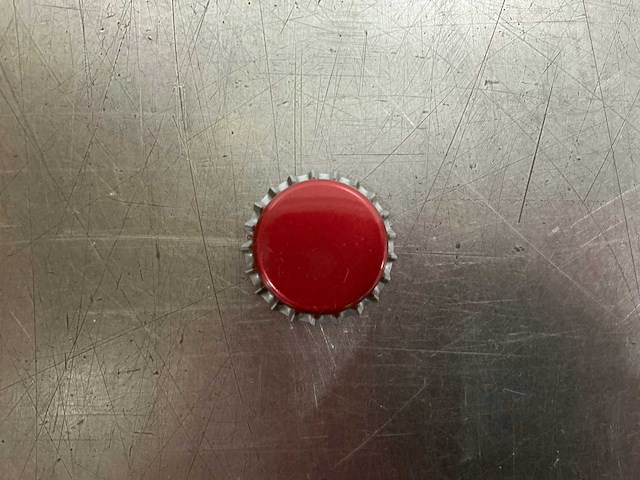 Magenta kroonkurken 26mm (10500x) - afbeelding 1 van  4