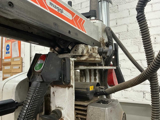 Maggi - 2005 - junior 640 - radiaalafkortzaagmachine - afbeelding 2 van  12