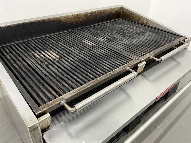 Magikitch'n - 648 - grill - afbeelding 10 van  11