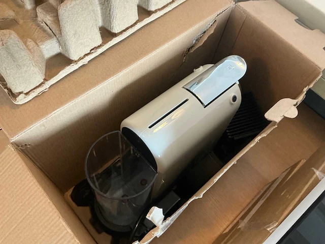 Magimix nespresso citiz koffie apparaat (2x) - afbeelding 3 van  5