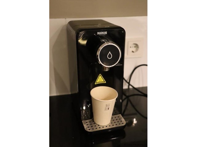 Magnani kokend waterdispenser - afbeelding 1 van  5