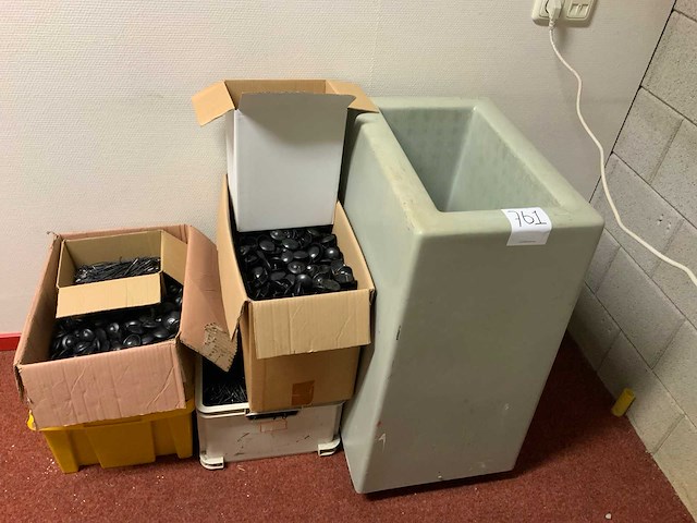 Magneetbak + alarmtags - afbeelding 1 van  3