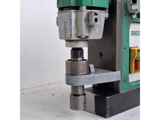 Magneetboor/freesmachine 32mm 230v 1700w hitachi, bm20y2, bouwjaar 2016 - afbeelding 8 van  10
