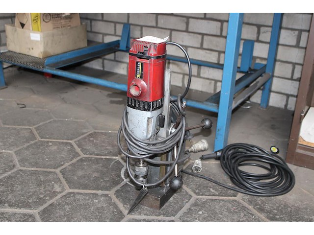 Magneetboormachine perles / bux. bouwjaar 2020. gekeurd tot 10-26. - afbeelding 1 van  2