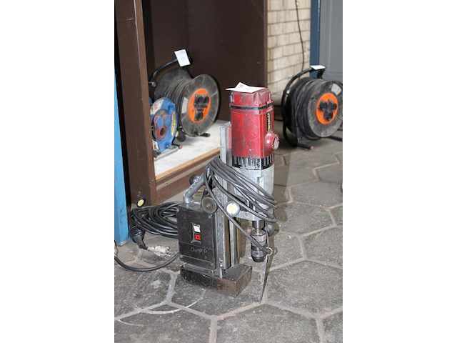Magneetboormachine perles / bux. bouwjaar 2020. gekeurd tot 10-26. - afbeelding 2 van  2