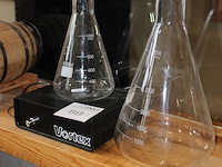 Magneetroerder vortex met 2 erlenmeyers. - afbeelding 2 van  2