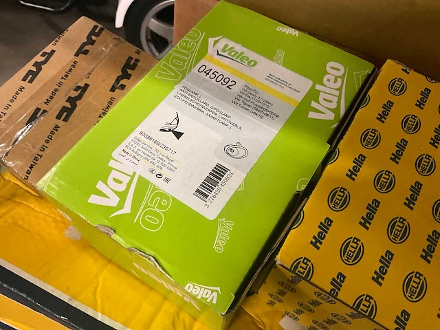 Magneti / hella / valeo - koplampen achterverlichting - partij auto onderdelen (21x) - afbeelding 6 van  13