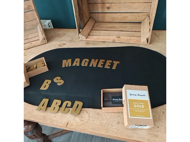 Magnetisch bord met cijfers en letters - afbeelding 1 van  4