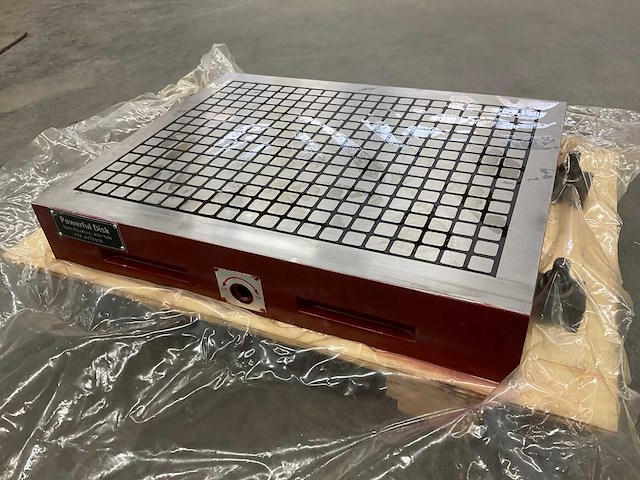 Magnetische tafel/spanplaat - afbeelding 1 van  4