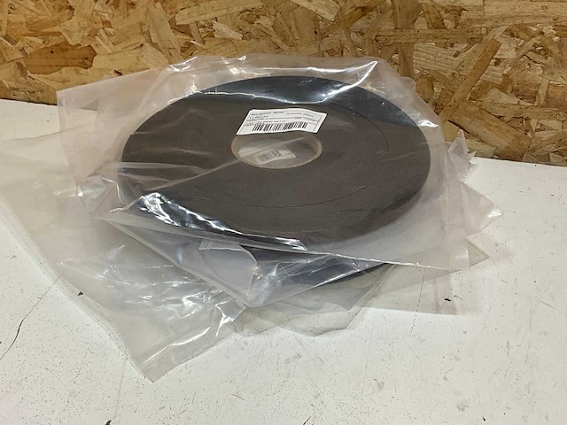 Magnetische tape 30m 12.5x1.5mm (5x) - afbeelding 3 van  3