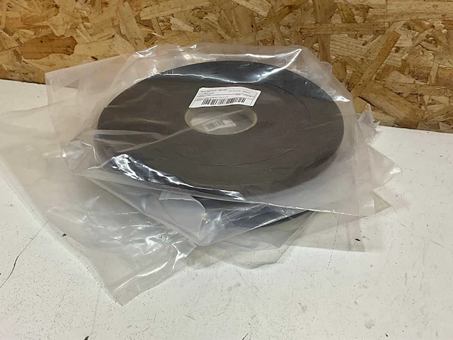 Magnetische tape 30m 12.5x1.5mm (5x) - afbeelding 3 van  3