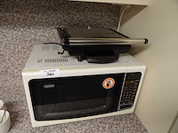 Magnetron en tosti ijzer - afbeelding 1 van  1