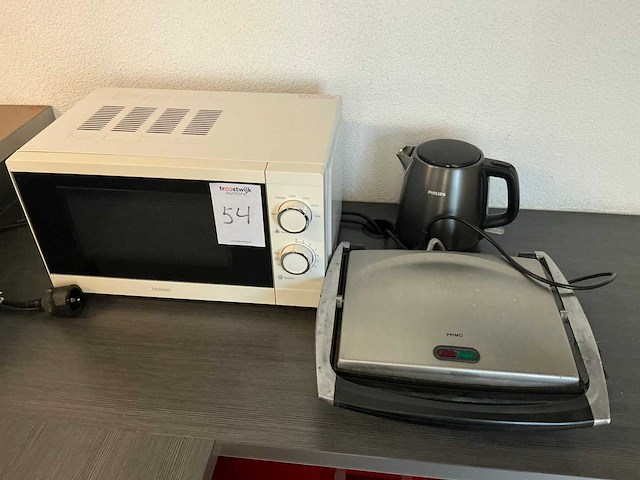 Magnetron, grille, koelkast en waterkoker - afbeelding 1 van  7