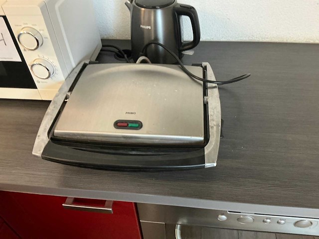 Magnetron, grille, koelkast en waterkoker - afbeelding 3 van  7