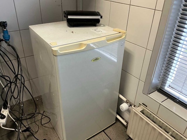 Magnetron, vriezer en airfryer - afbeelding 2 van  8