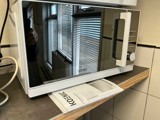 Magnetron, vriezer en airfryer - afbeelding 4 van  8