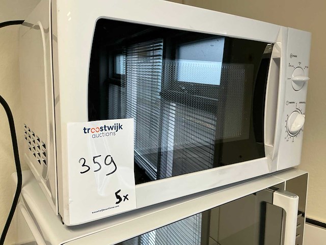 Magnetron, vriezer en airfryer - afbeelding 7 van  8