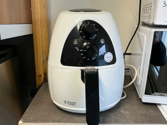 Magnetron, vriezer en airfryer - afbeelding 5 van  8