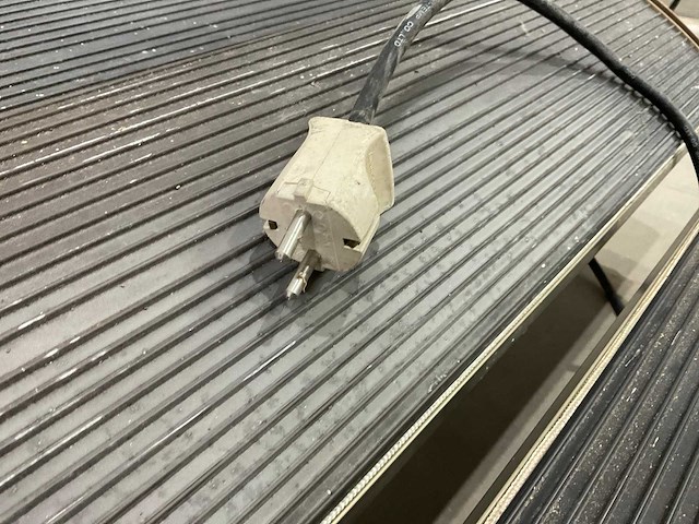 Magnum - infraline heater - heater 3200w 220v 13,3amp (4x) - afbeelding 5 van  6