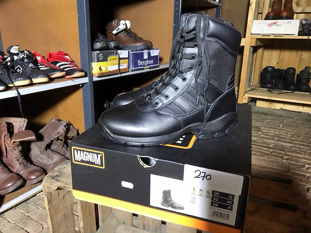 Magnum panther 8.0 werkschoenen - afbeelding 1 van  2