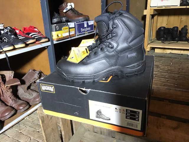 Magnum precision sitemaster werkschoenen met stalen neus - afbeelding 1 van  2