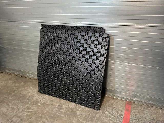 Magnum set a 8 noppenplaten 17mm ongeisoleerd 100x100cm - afbeelding 1 van  5