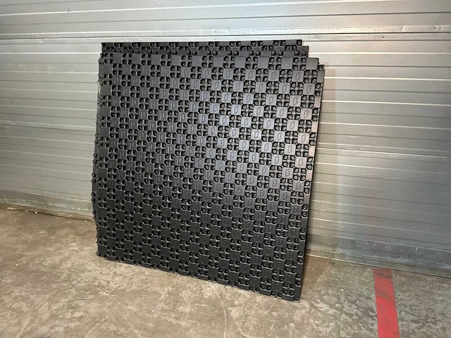 Magnum set a 8 noppenplaten 17mm ongeisoleerd 100x100cm - afbeelding 3 van  5