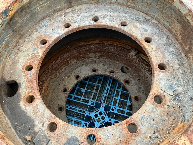 Magnum solideal 16.00-25 volrubber industrie band met velg (4x) - afbeelding 7 van  9