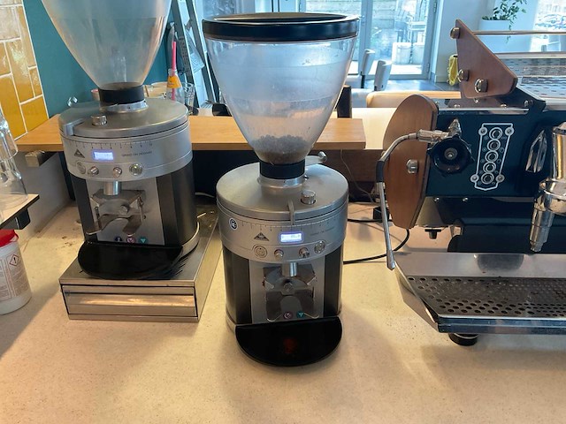 Mahlkönig k30 vario on demand koffiemolen - afbeelding 1 van  2