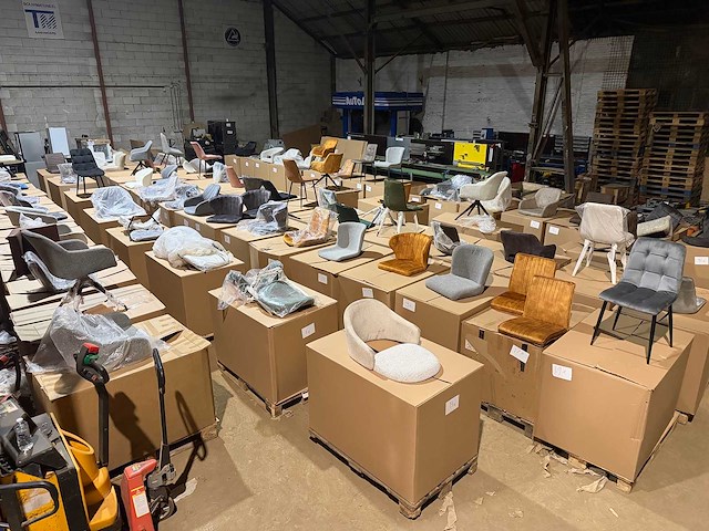 Mahom furniture eetkamerstoel (600x) - afbeelding 1 van  30