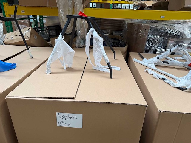Mahom furniture eetkamerstoel (600x) - afbeelding 28 van  30