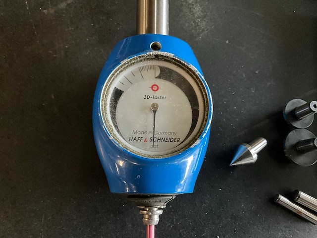 Mahr digimar 817ci verticaal meetstatief - afbeelding 6 van  9