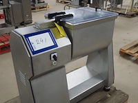 Maica - afbeelding 1 van  13