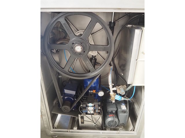 Mainali - afbeelding 2 van  14