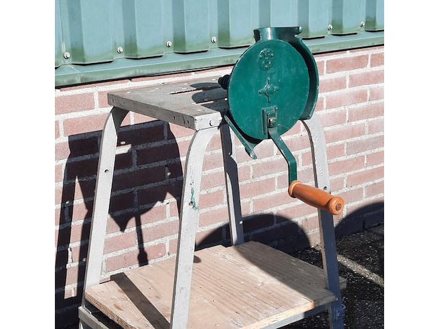 Maiskolvenpeller op onderstel - afbeelding 2 van  5