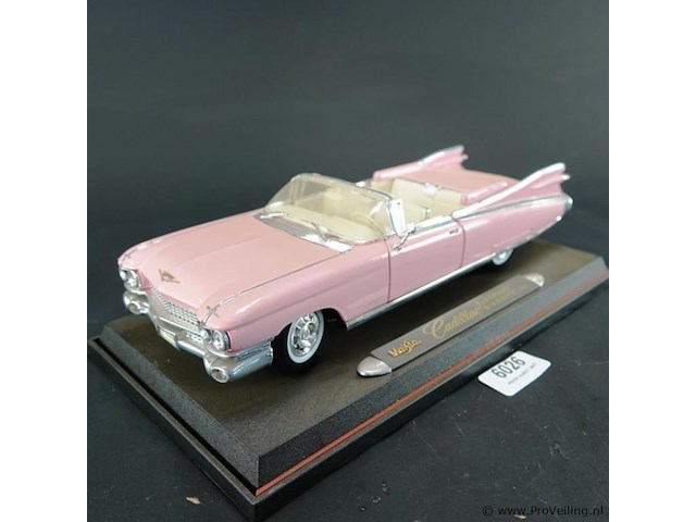 Maisto cadillac eldorado biarritz uit 1959 - afbeelding 1 van  6