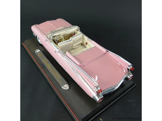 Maisto cadillac eldorado biarritz uit 1959 - afbeelding 3 van  6