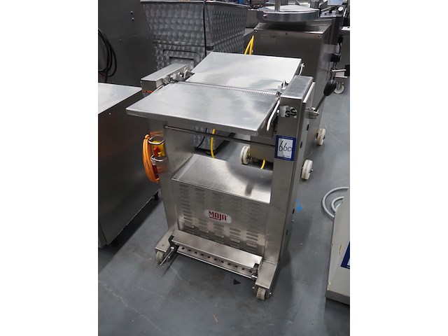 Maja - afbeelding 1 van  9